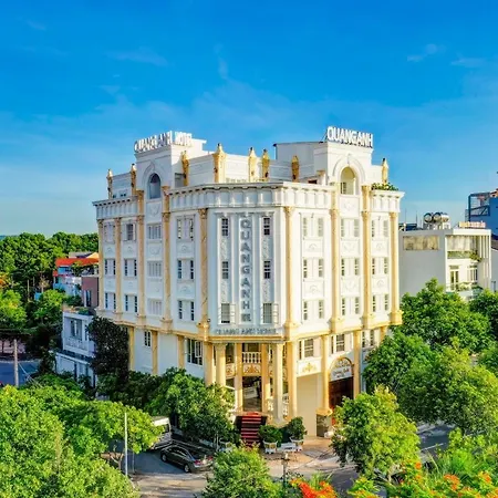 Quang Anh Hotel By The Moment